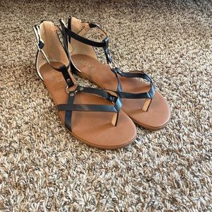OXO sandals